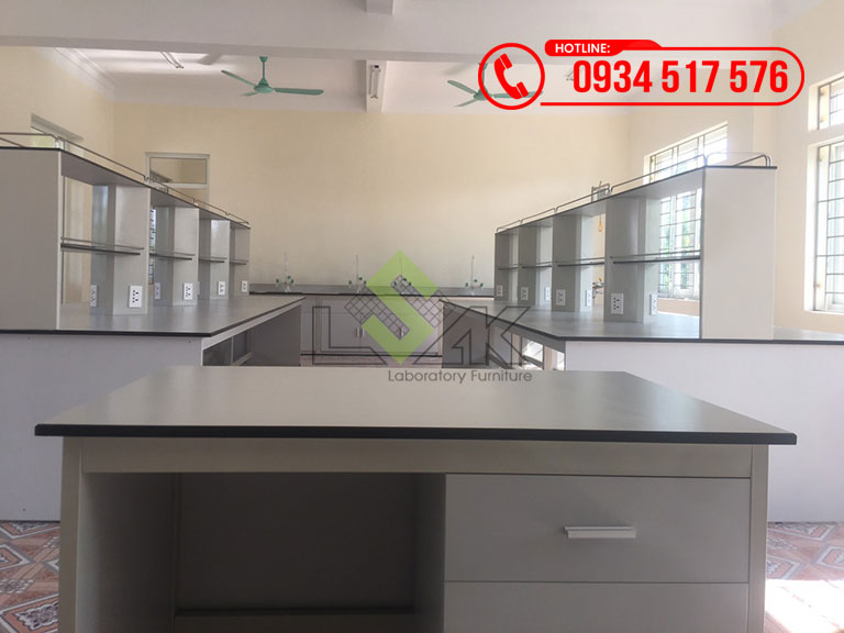 Bàn thí nghiệm giáo viên nội thất phòng thí nghiệm Trường THCS Quỳnh Thiện - Nghệ An
