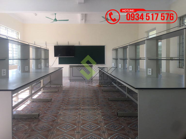 Bàn thực hành thí nghiệm nội thất phòng thí nghiệm Trường THCS Quỳnh Thiện - Nghệ An