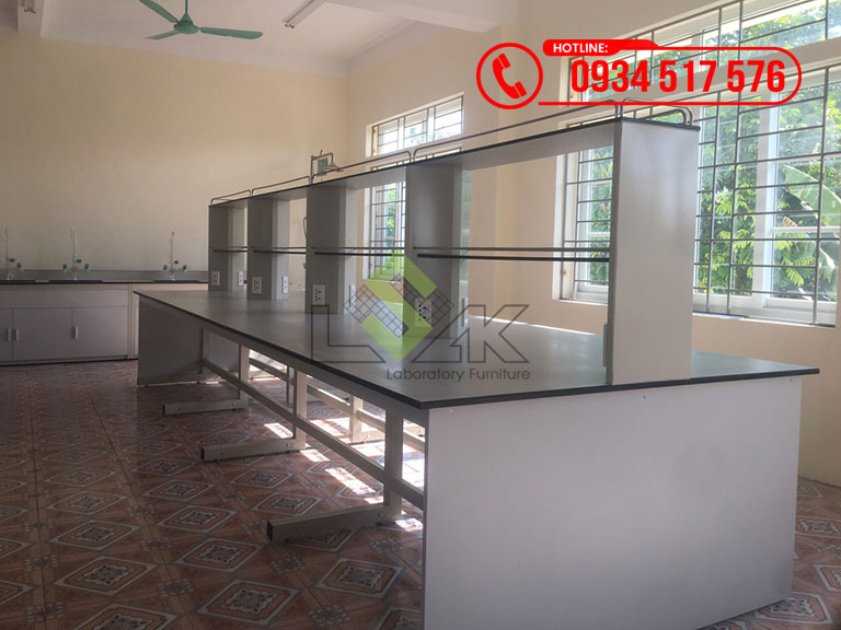 Bàn thực hành thí nghiệm hóa sinh phòng lab trường học