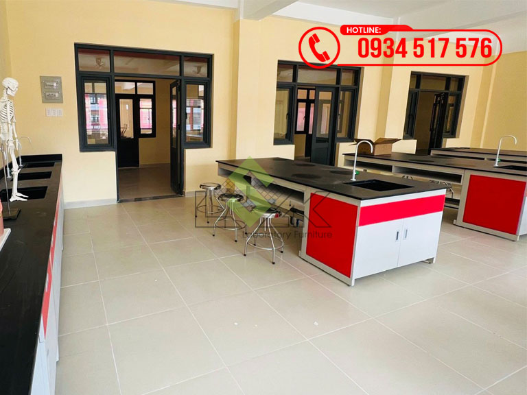 Bàn thí nghiệm sinh học
