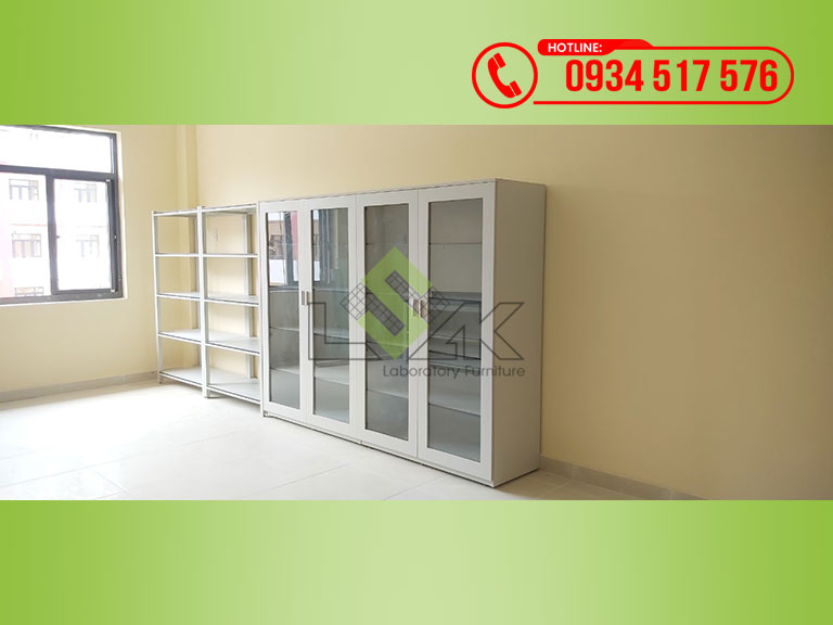 Tủ đựng dụng cụ thí nghiệm