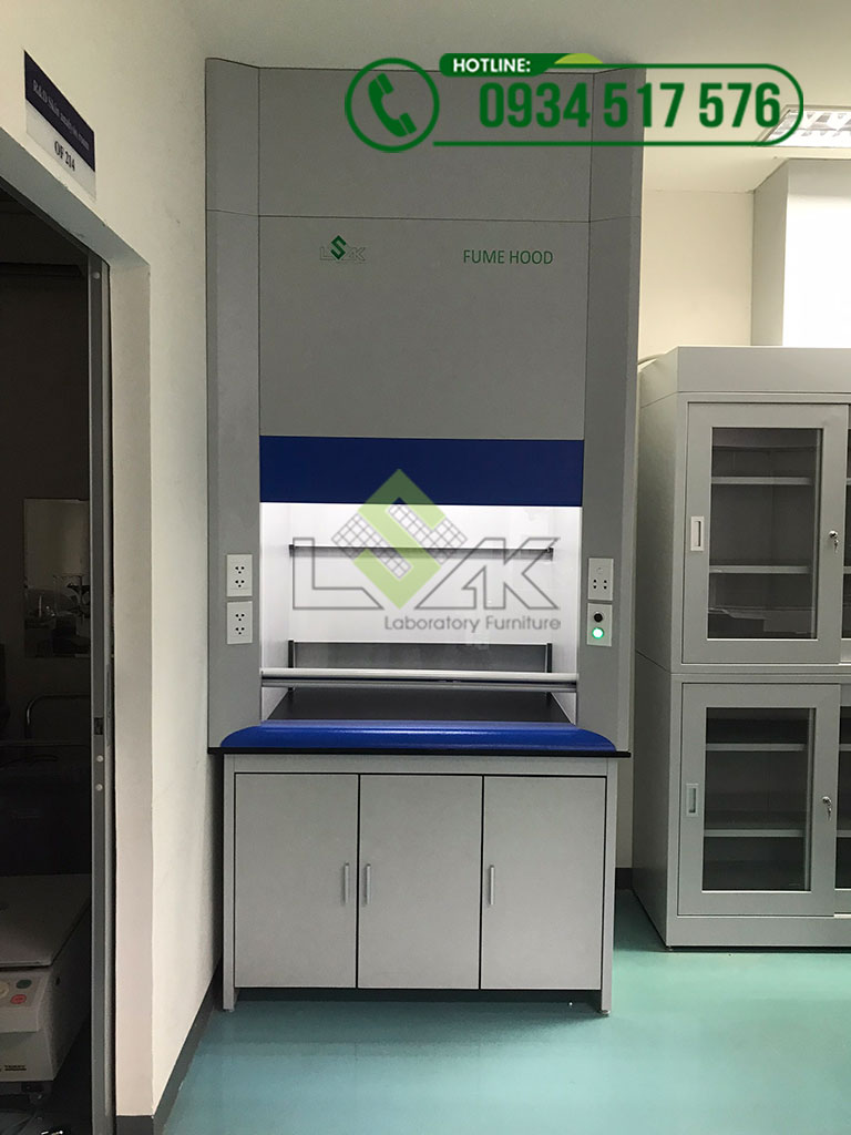 Tủ hút khí độc phòng thí nghiệm lắp đặt tại phòng lab Công ty TNHH Rohto-Mentholatum (Việt Nam)