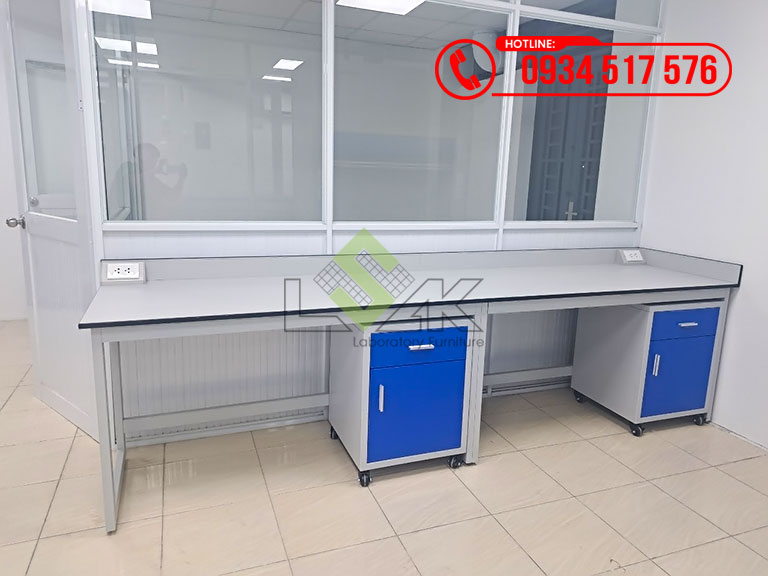 Bàn thí nghiệm áp tường hộc tủ di động