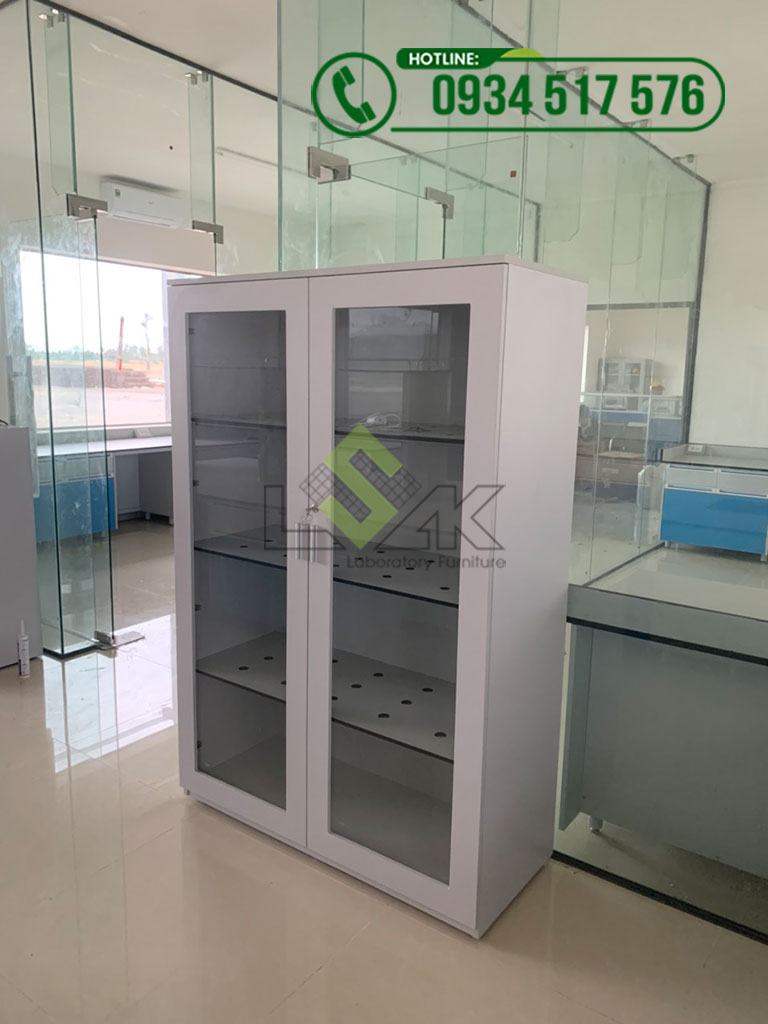 Tủ đựng dụng cụ phòng thí nghiệm