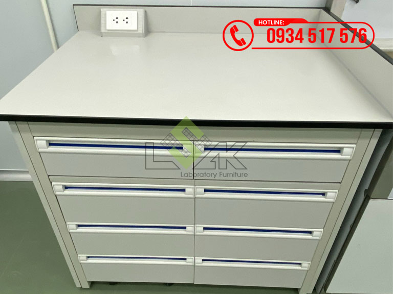 Bàn thí nghiệm áp tường kích thước 1000x750x800mm DxRxC
