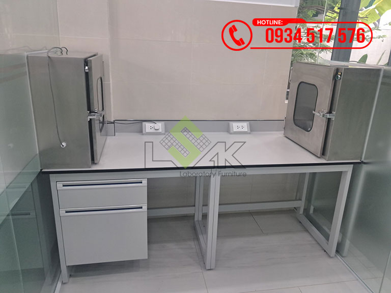 Bàn thí nghiệm trung tâm phòng thí nghiệm