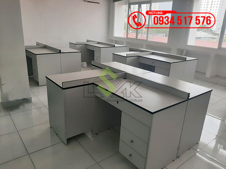Bàn thực hành Nha khoa Trường Đại học Quốc tế Hồng Bàng