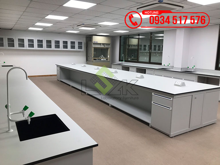 Phòng thí nghiệm hóa sinh Trường Đại học Công nghệ Đồng Nai