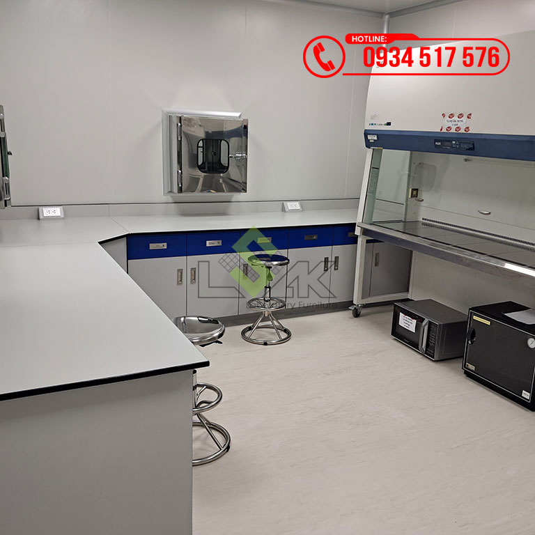 Bàn thí nghiệm, tủ cấy vi sinh, hộp chuyển mẫu phòng thí nghiệm
