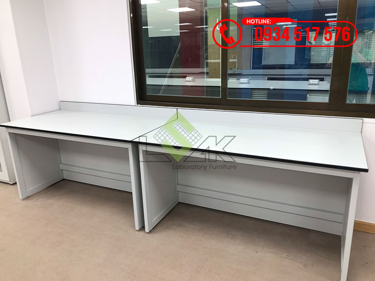 Bàn đặt máy thí nghiệm khung thép sơn tĩnh điện