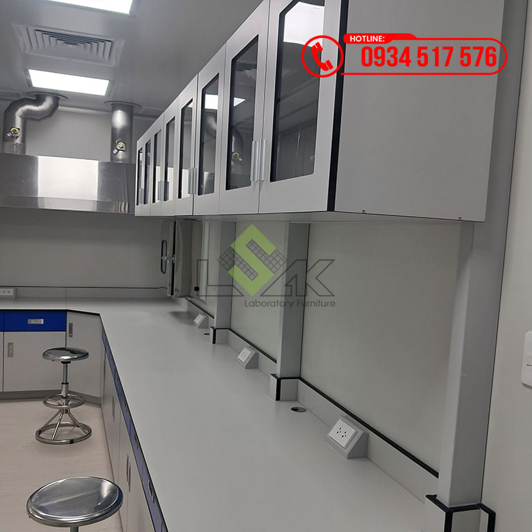 Tủ treo tường phòng lab vật liệu bằng phenolic