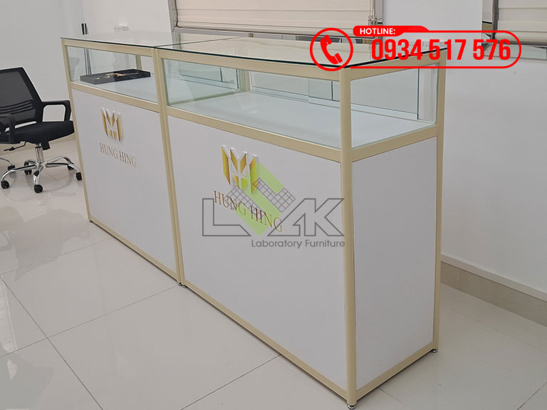 Tủ trưng bày mẫu, sản phẩm phụ kiện