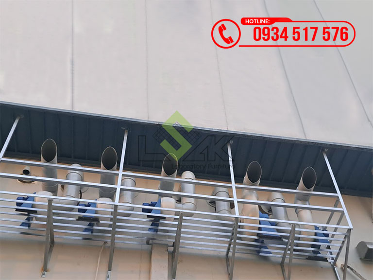Thi công lắp đặt quạt hút chịu axit phòng thí nghiệm