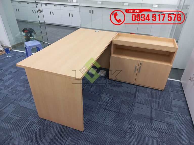 Bàn làm việc quản lý kích thước: 1200x600x750mm DxRxC