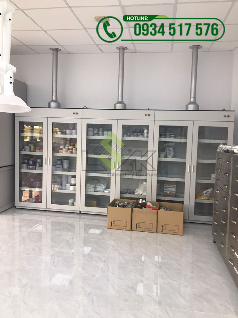 Tủ đựng hóa chất có lọc than hoạt tính kích thước: 1200x500x1800mm