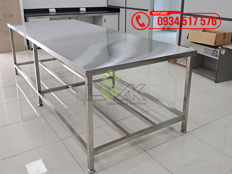 Bàn chuẩn bị mẫu phòng thí nghiệm vật liệu inox SUS304