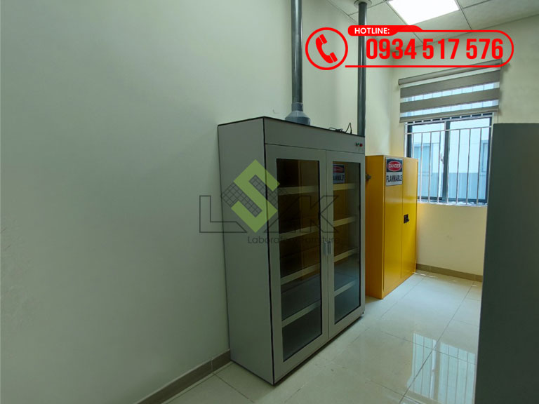 Tủ đựng hóa chất chống cháy phòng thí nghiệm