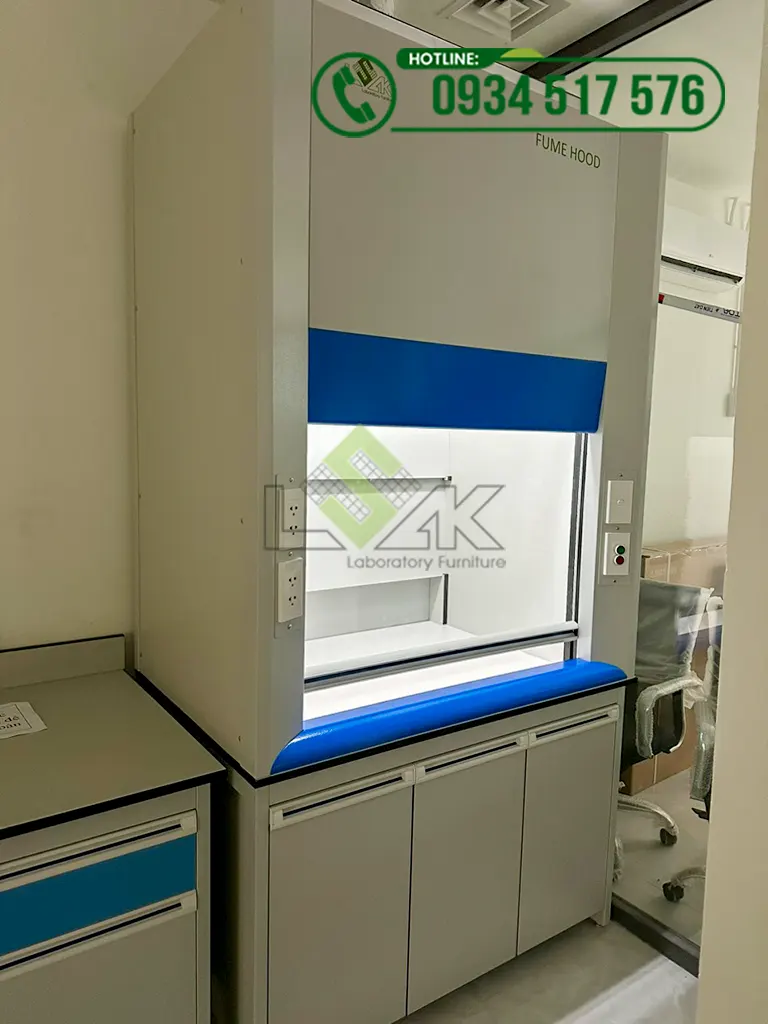 Tủ hút khí độc phòng lab Nhà máy hóa chất Công ty TNHH Brenntag Việt Nam
