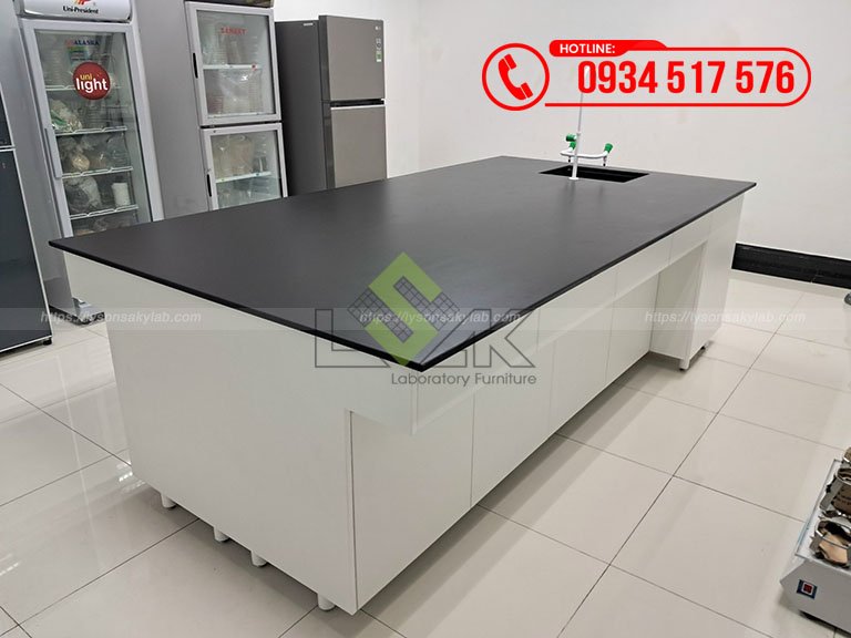 Thi công nội thất phòng lab Công ty TNHH Uni-President Việt Nam