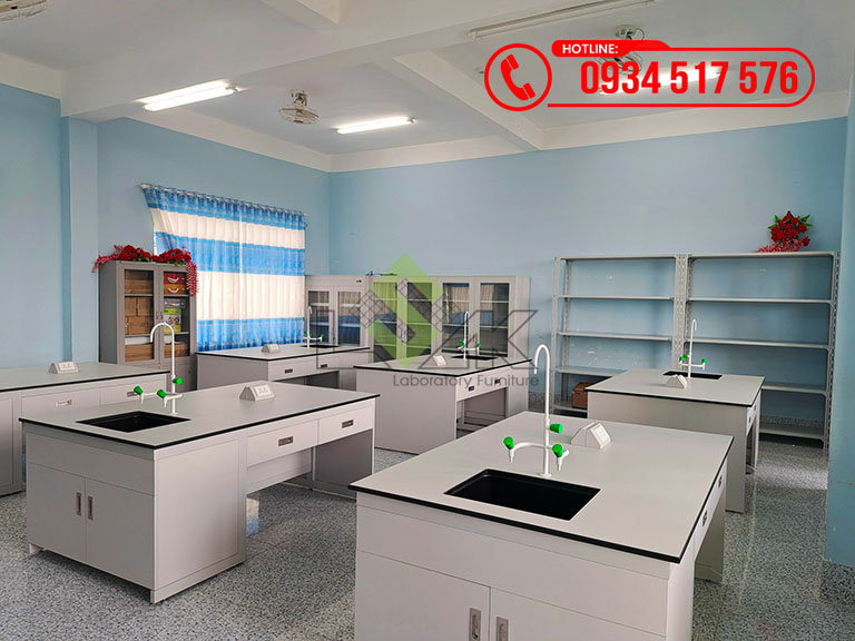 Thi công nội thất phòng lab Trường THPT Nguyễn Trung Trực