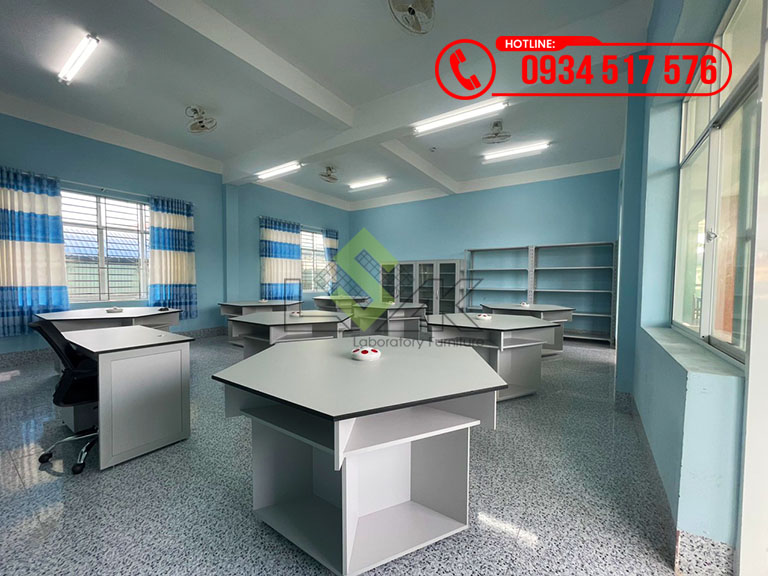 Thi công nội thất phòng lab Trường THPT Nguyễn Trung Trực