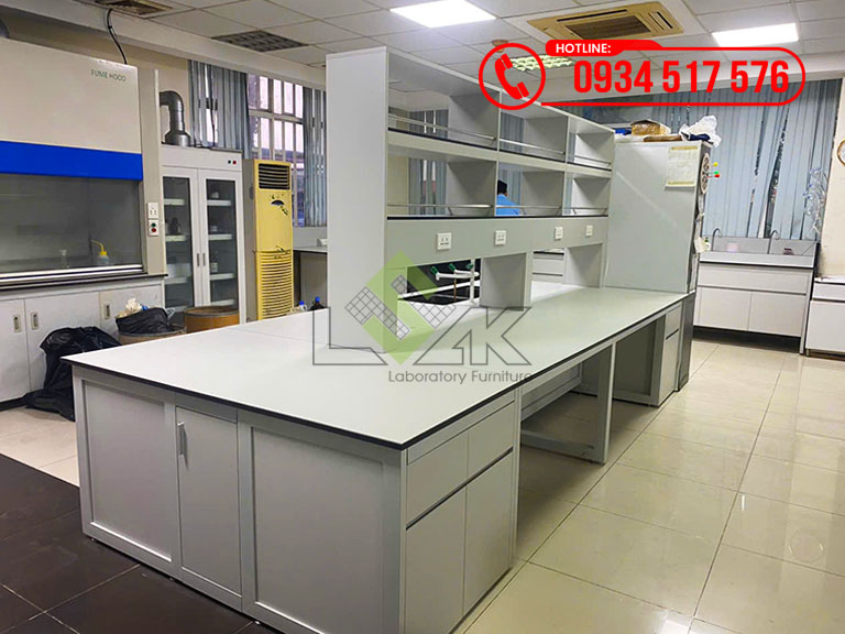 Thi công nội thất phòng lab dầu nhớt công nghiệp Công ty TNHH Buhmwoo Vina