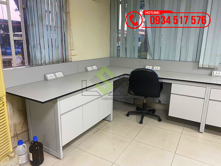 Thi công nội thất phòng lab dầu nhớt công nghiệp Công ty TNHH Buhmwoo Vina